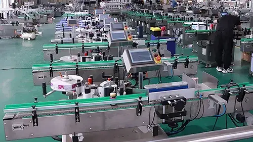 Zone de production des machines d’étiquetage