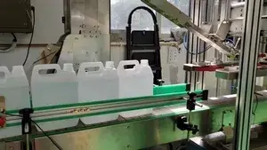 Machine de bouchage automatique pour bouteilles de 5 litres