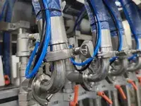 Remplisseuse à pompe à lobes rotatifs pour liquide